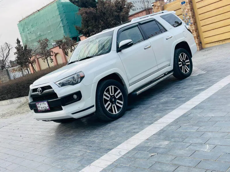 Toyota 4 Runner 2016 (2)