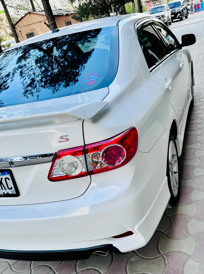 Toyota Corolla 2011 (3)