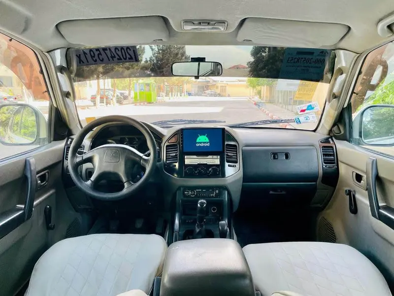 Mitsubishi Pajero 2006 (4)