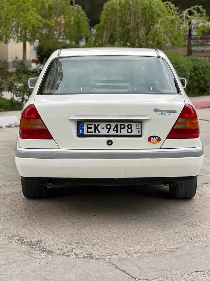 Mercedes-Benz 1995 (3)