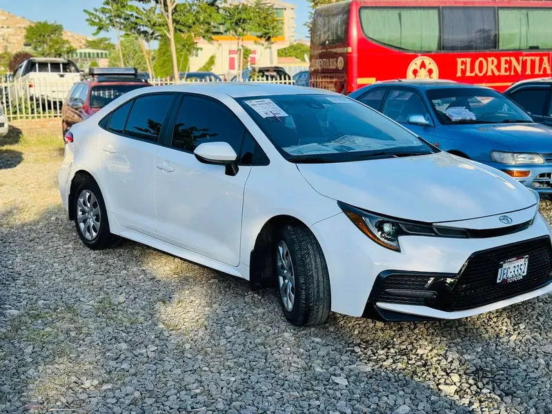 Toyota Corolla 2021 (2)