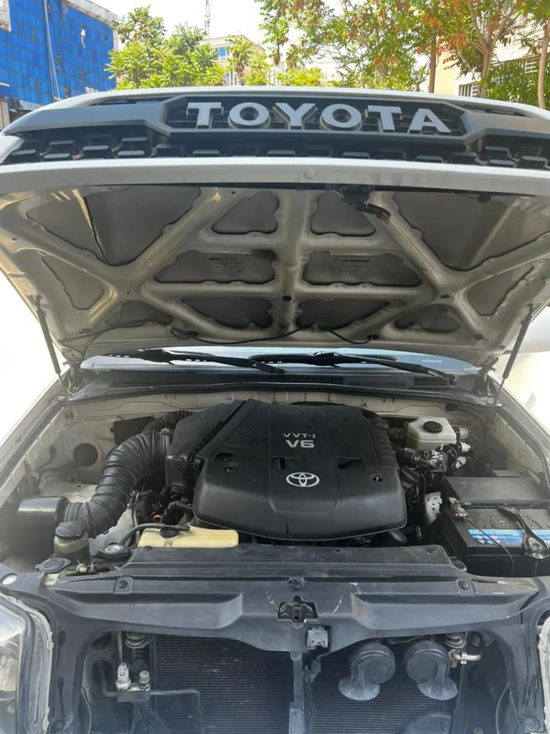 Toyota 4Runner 2004 (6)