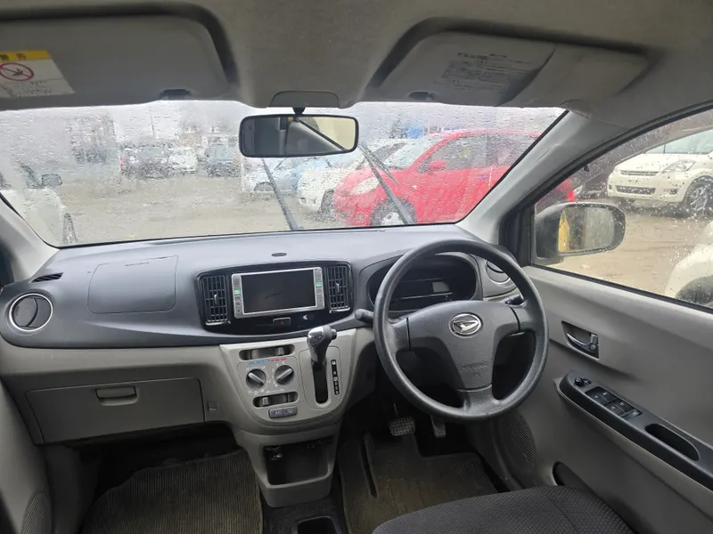 Daihatsu Mira 2016 (3)