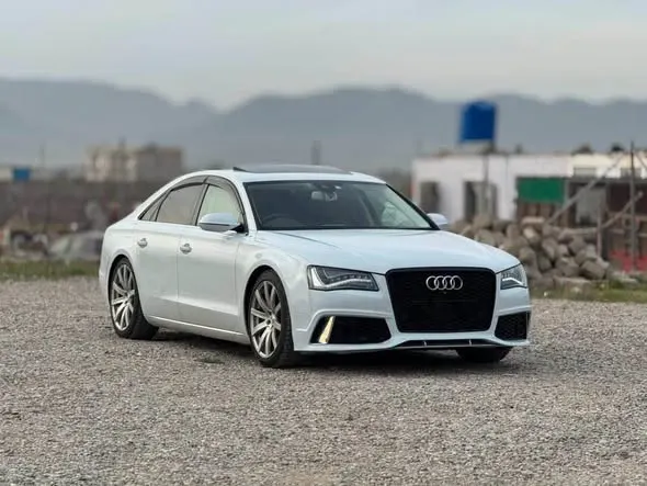 Audi A8 2013 (2)