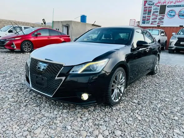 Toyota Crown 2013 (1)