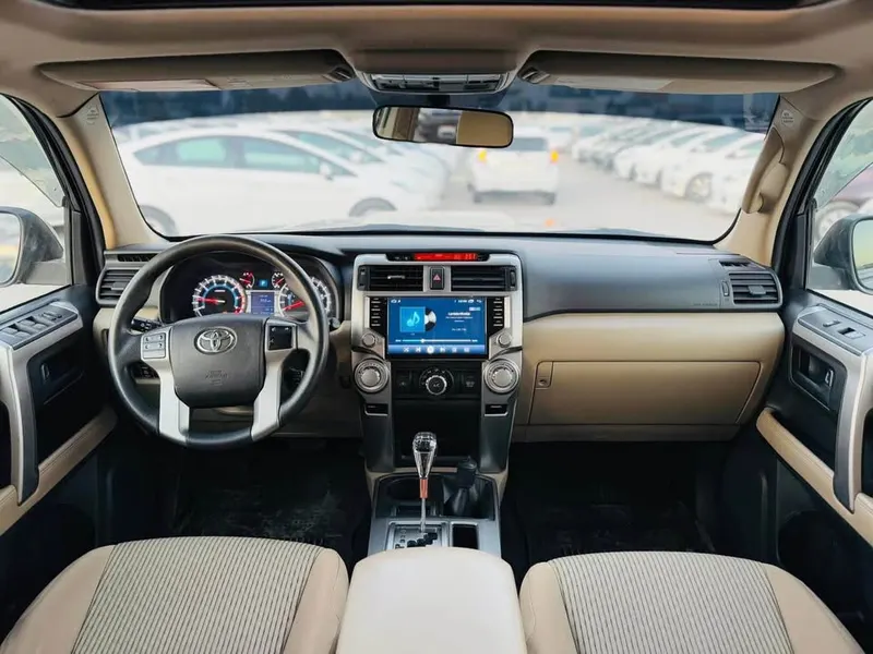 Toyota Fortuner SR5 2010 (4)