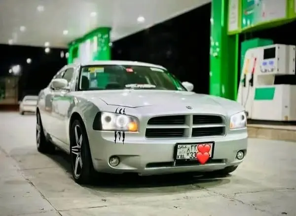Dodge Charger 2008 (2)