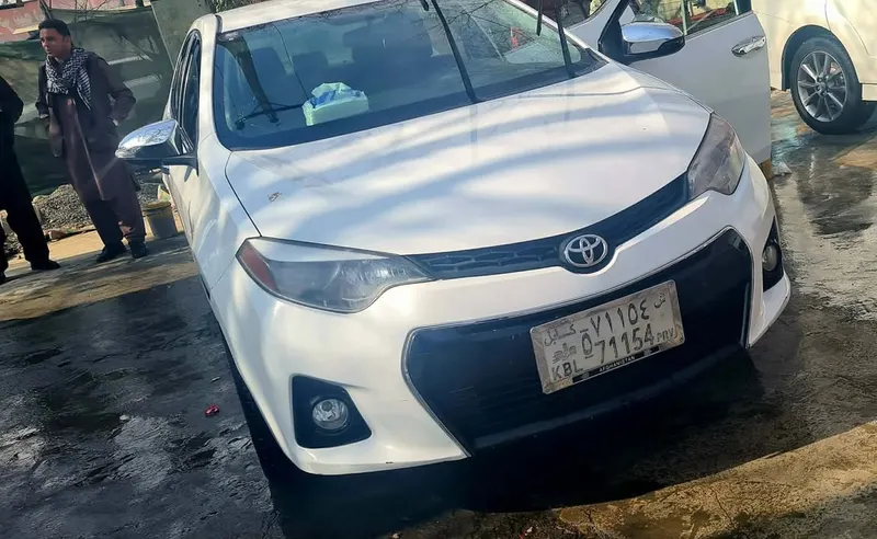 Toyota Corolla 2015 (2)
