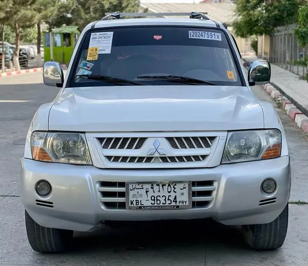 Mitsubishi Pajero 2006 (2)