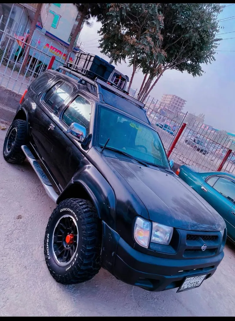 Nissan 2000 (2)