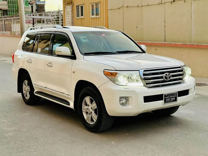 Toyota Land Cruiser VXR 2009 (1)
