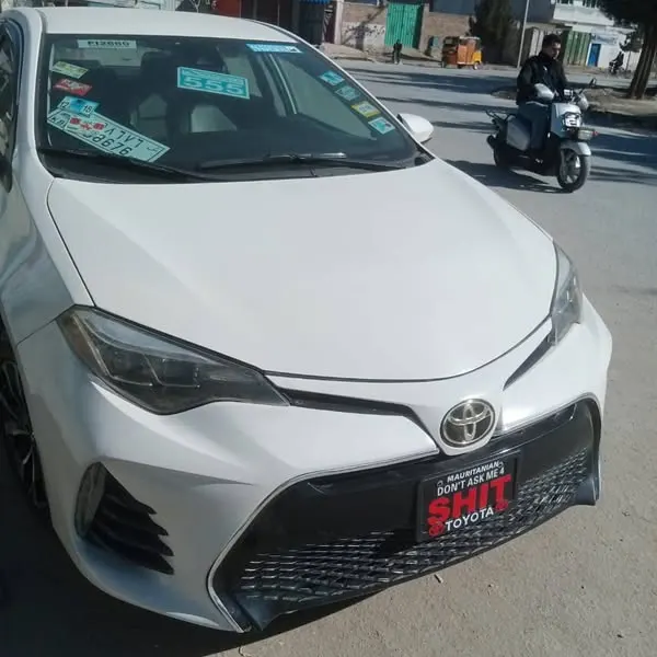 Toyota Corolla S 2017 (2)