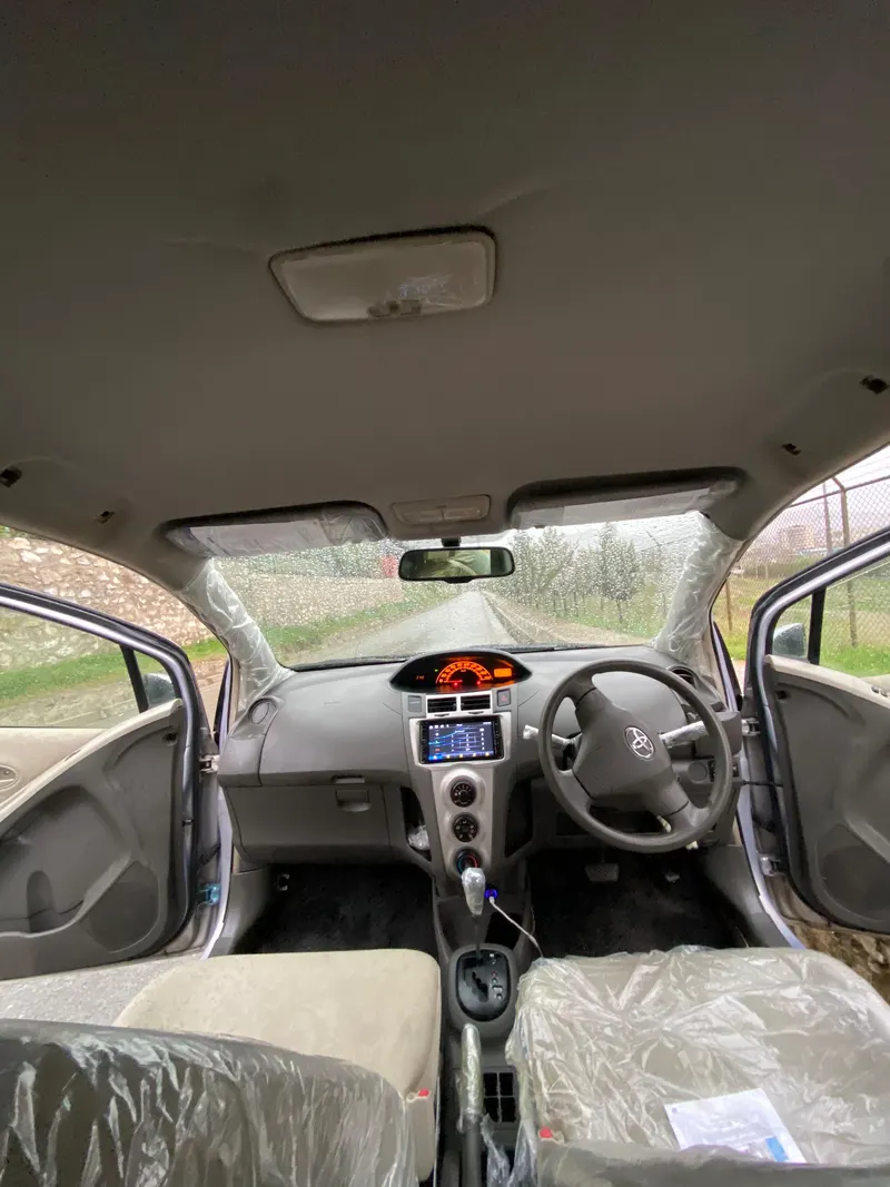 Toyota Vitz 2008 (4)