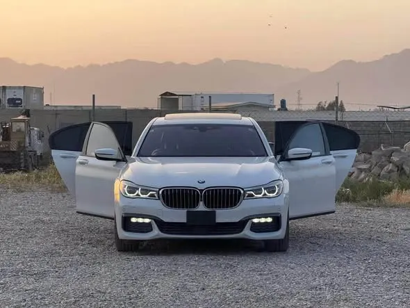 بی ام و 740i 2017 (1)