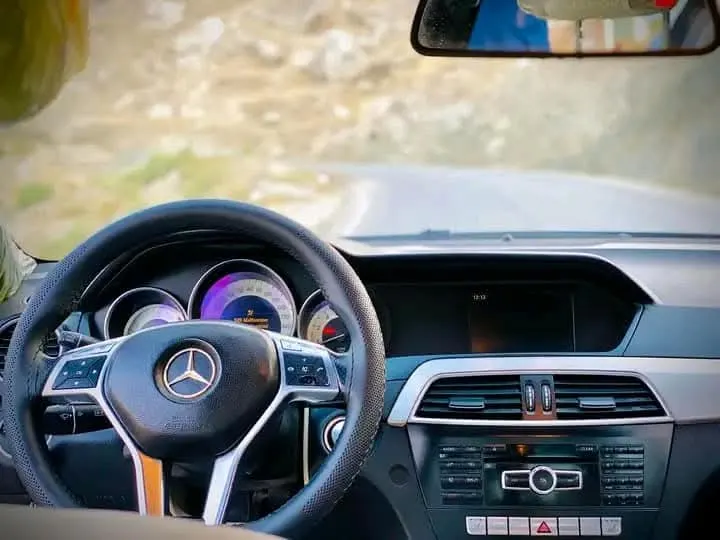 Mercedes-Benz C250 2012 (4)