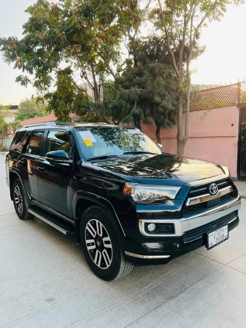 Toyota 4Runner SR5 2012 (2)