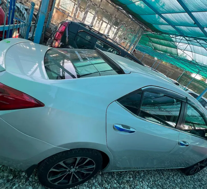Toyota Corolla 2018 (3)