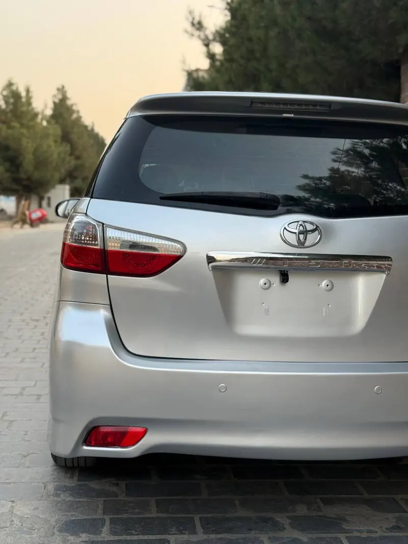 Toyota Fielder 2015 (3)
