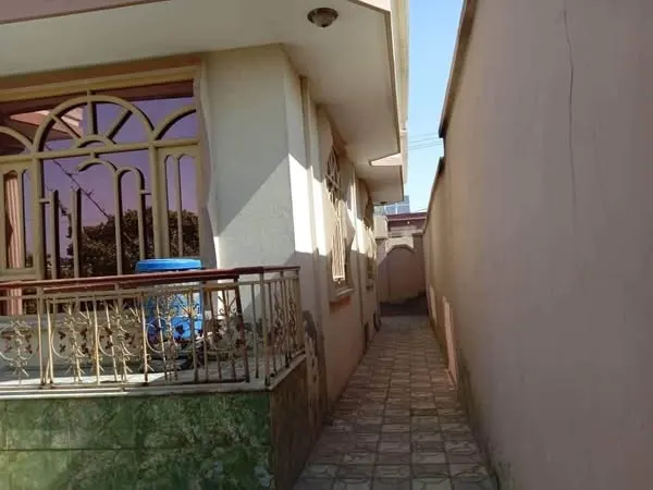 کور د پلورنې لپاره، 6 خونې، 160 m²، کارته نو (4)