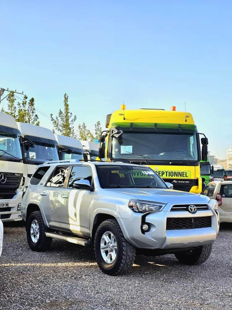 Toyota 4Runner 2016 (1)