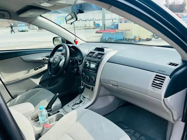 Toyota Corolla LE 2012 (4)