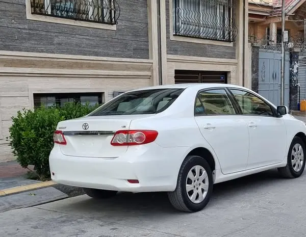 Toyota Corolla 2011 (3)