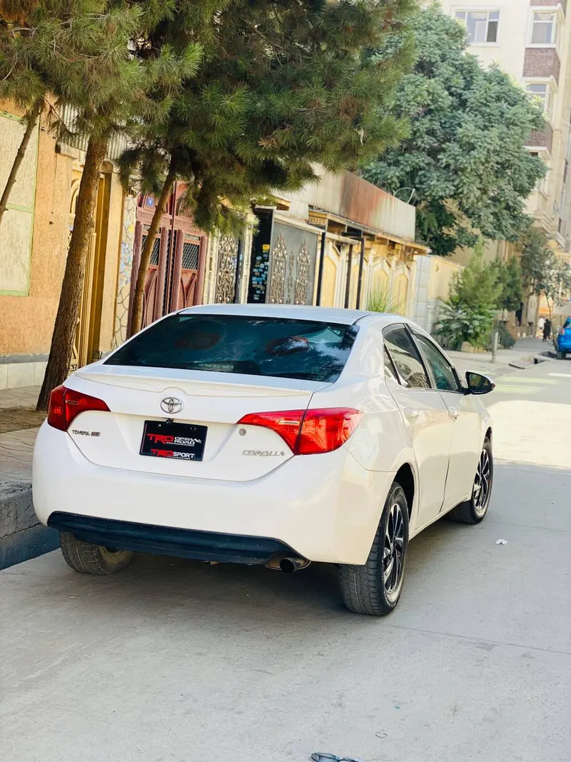 Toyota Corolla 2015 (3)