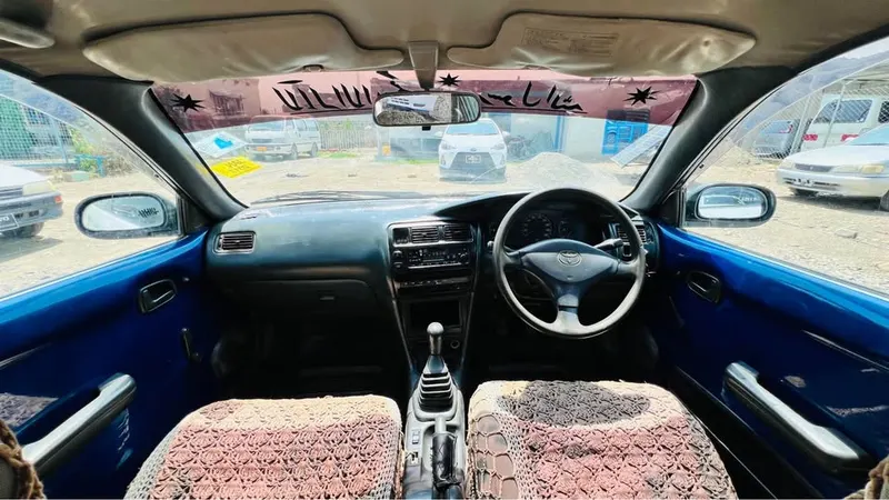 Toyota Corolla 1992 (4)