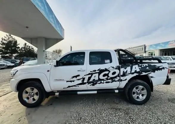 Toyota Tacoma 2005 (2)