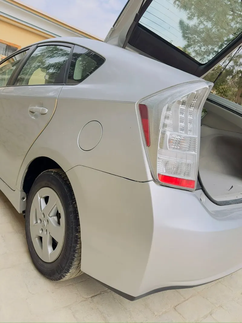 Toyota Prius 2010 (4)