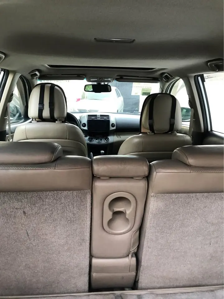 تویوتا RAV4 2010 (4)