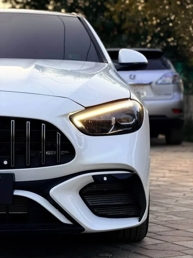Mercedes-Benz C300 4Matic AMG 2022 (4)