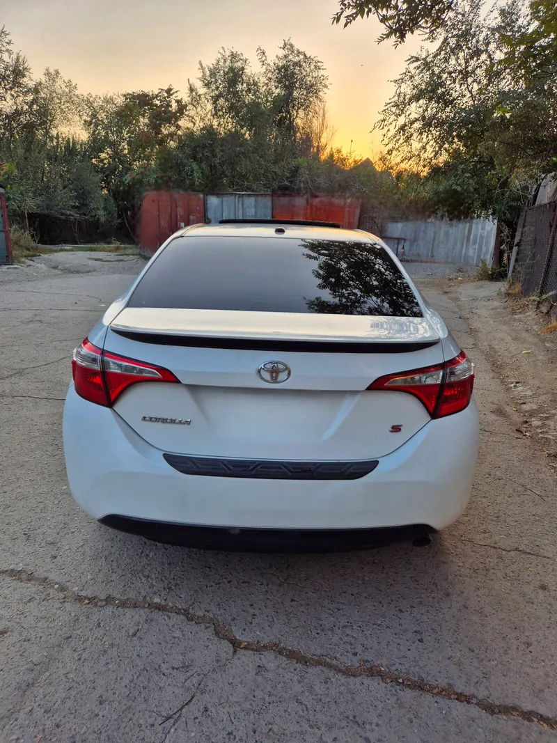 Toyota Corolla 2015 (3)