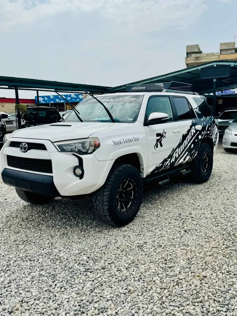 Toyota 4 Runner 2018 (2)