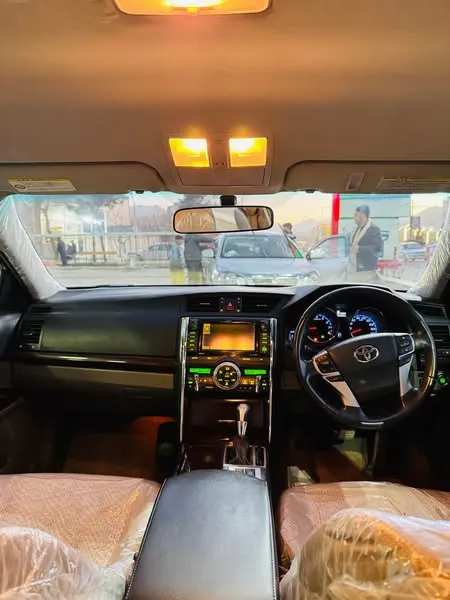Toyota Mark X 2011 (4)