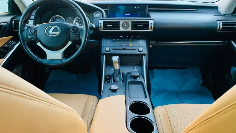 Lexus 2016 (4)