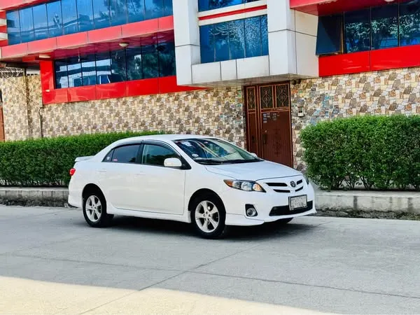Toyota Corolla 2011 (2)
