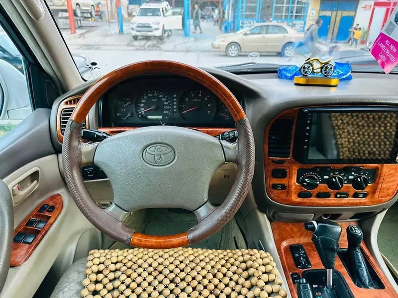Toyota Land Cruiser 2002 (3)