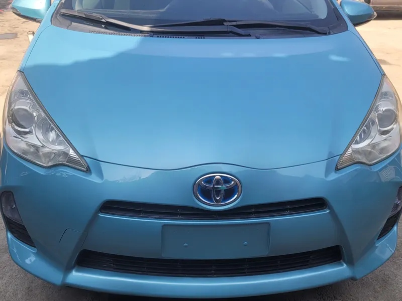 Toyota Aqua 2014 (4)