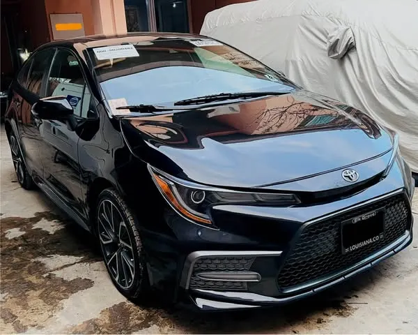 Toyota Camry SE 2020 (2)