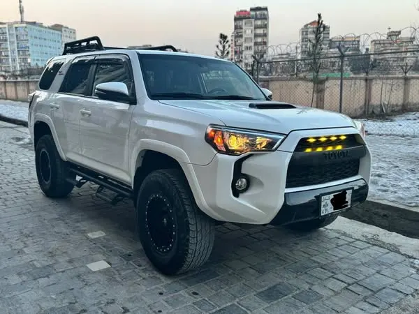 Toyota 4Runner TRD Sport 2019 (2)