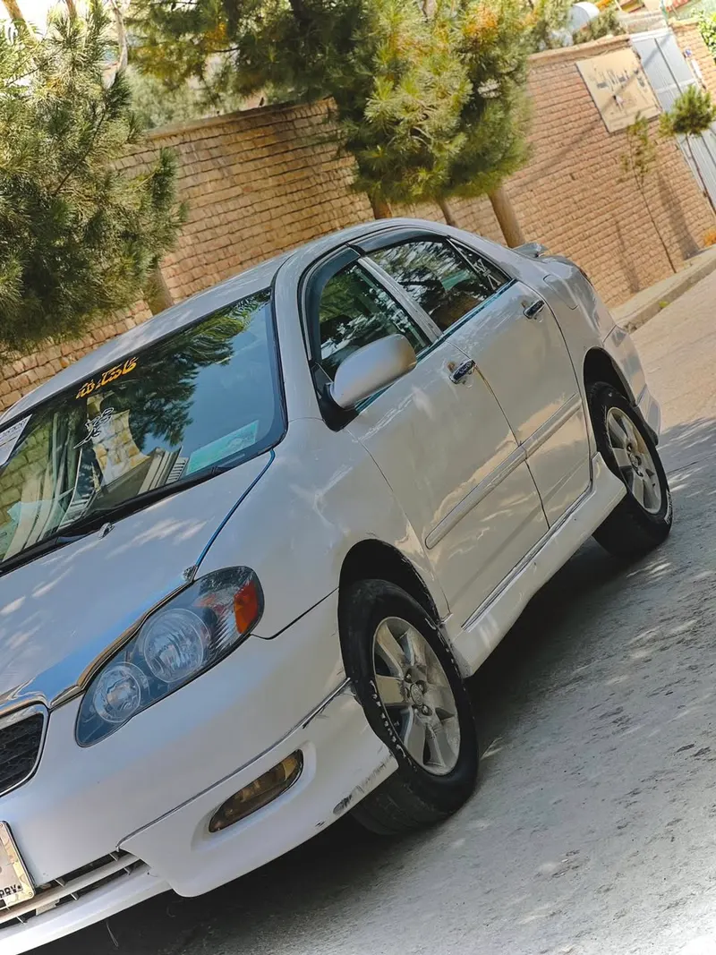 Toyota Corolla 2005 (2)