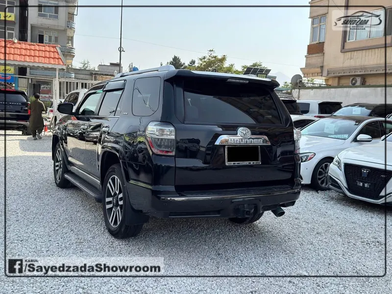 Toyota 4 Runner 2016 (3)