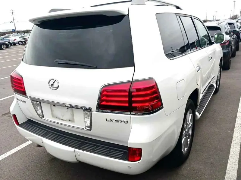 Lexus LX 570 2010 (3)