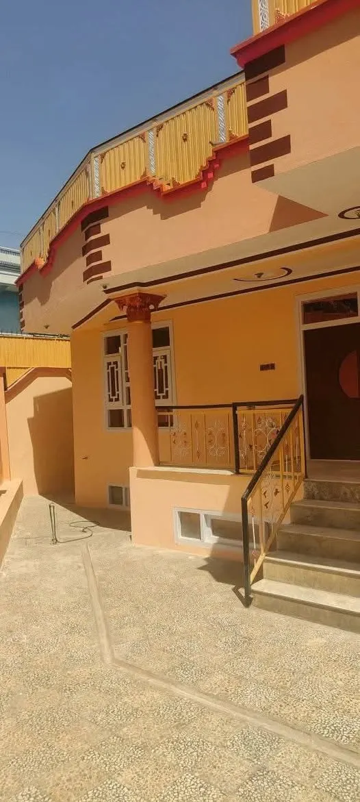 2-storey house with 3 shops for sale, 6 rooms, 250 m², Deh Dana, Kabul (2)