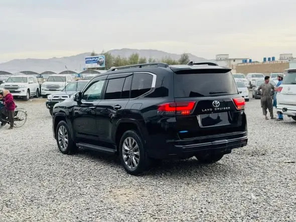 Toyota Land Cruser 2024 (3)