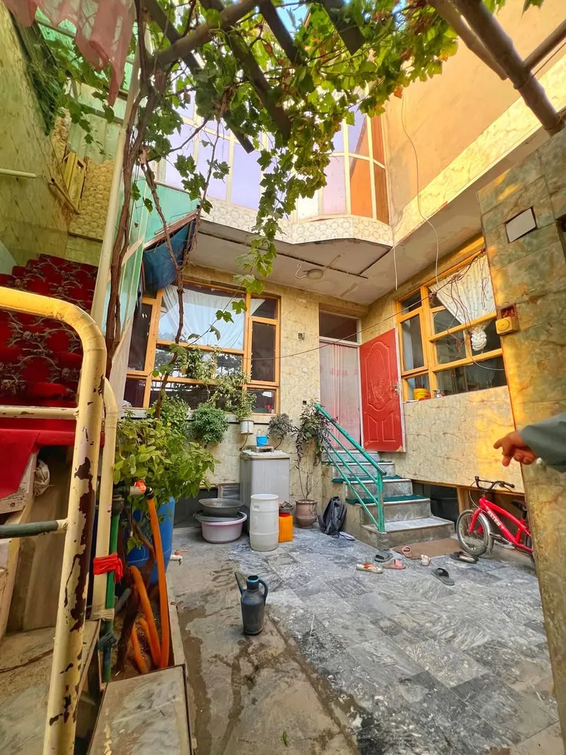 3-storey house for sale, 6 rooms, 100 m², near Baran Hotel, District 5, Kabul (1)