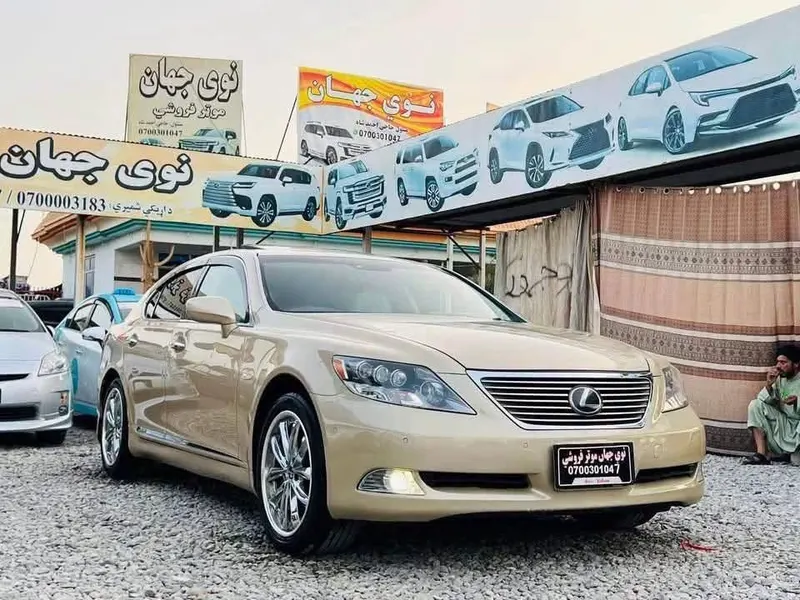 لکسس LS 600h 2008 (1)