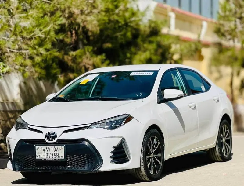Toyota Corolla 2017 (2)