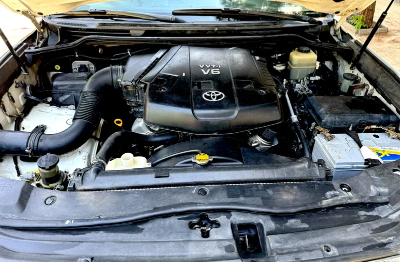 Toyota Land Cruiser 2010 (7)